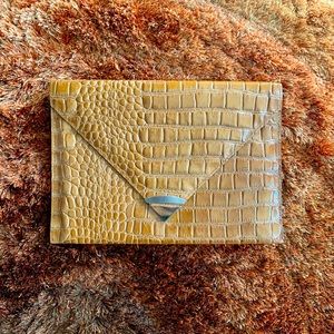 Vintage 80s clutch purse